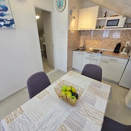 Dragica With Sea View Appartement Crikvenica